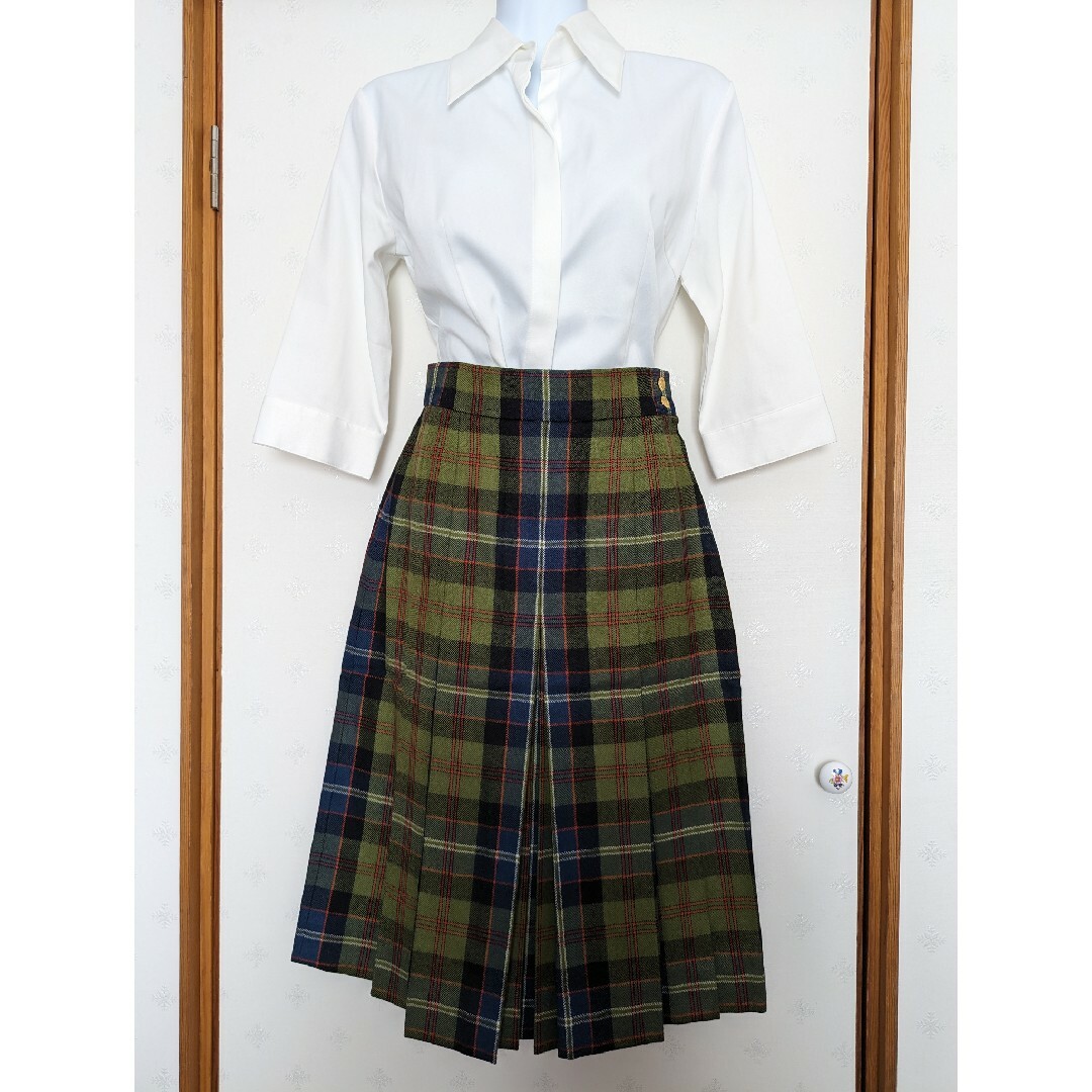 Mc David 上質ウ−ルトラディショナルチェックスカート レディースのスカート(ひざ丈スカート)の商品写真