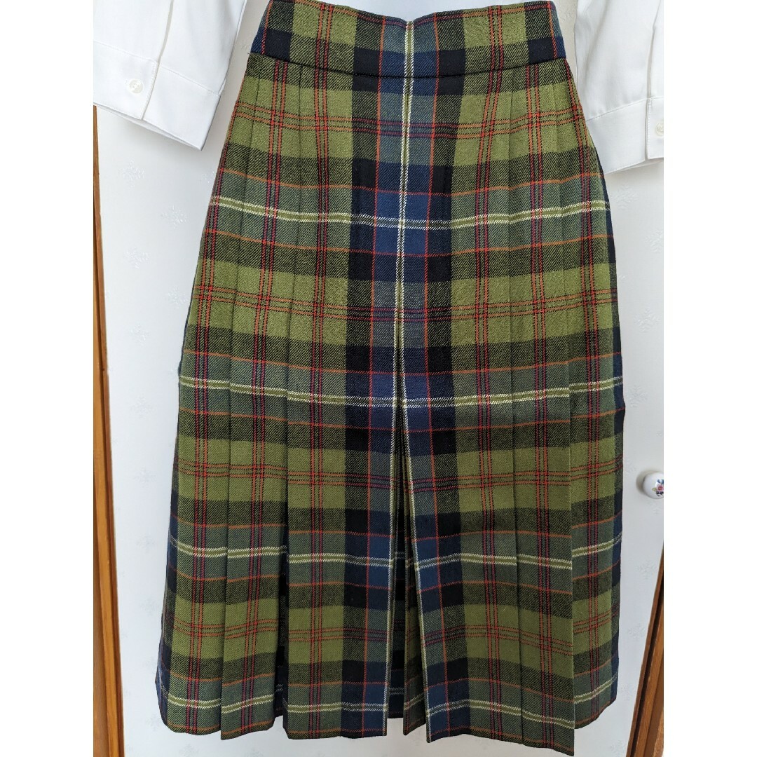 Mc David 上質ウ−ルトラディショナルチェックスカート レディースのスカート(ひざ丈スカート)の商品写真
