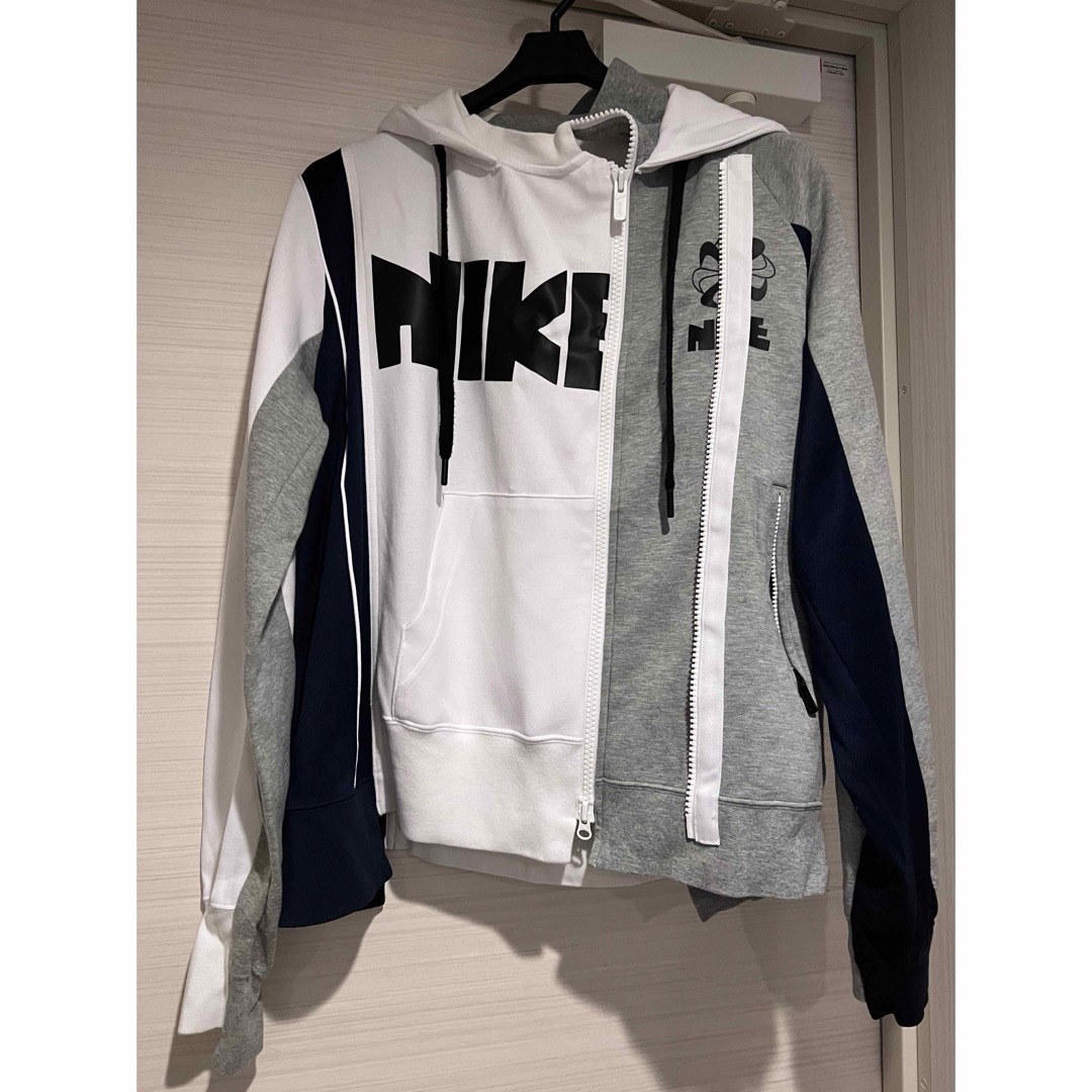 sacai(サカイ)のsacai nike パーカー レディースのトップス(パーカー)の商品写真