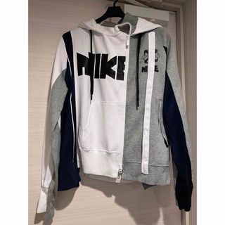 サカイ(sacai)のsacai nike パーカー(パーカー)