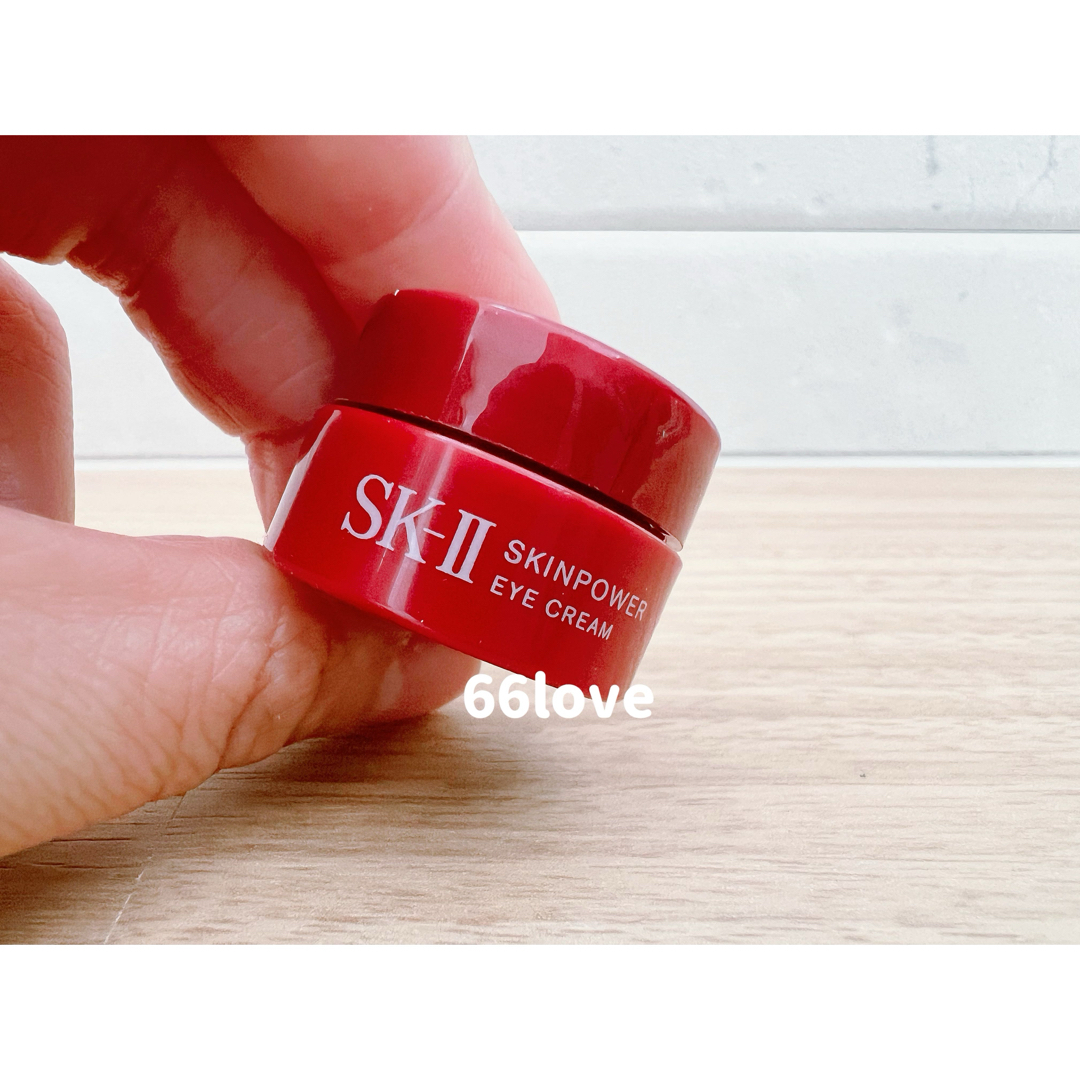 SK-II(エスケーツー)の最新23年製 1個2.5g SK-II スキンパワーアイクリーム　目元用クリーム コスメ/美容のスキンケア/基礎化粧品(アイケア/アイクリーム)の商品写真