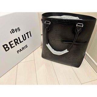 ベルルッティ(Berluti)の新品　BERLUTIトゥジュール バーティカル ネオ スクリット トートバッグ(トートバッグ)