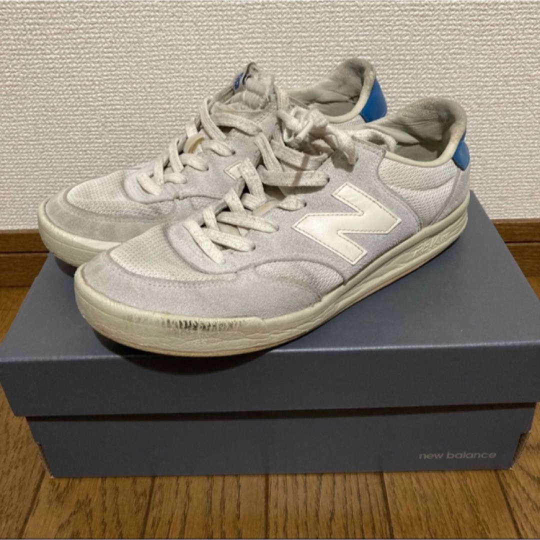 New Balance(ニューバランス)の※期間限定※ニューバランス スニーカー ホワイト 24.5cm CRT300VW レディースの靴/シューズ(スニーカー)の商品写真