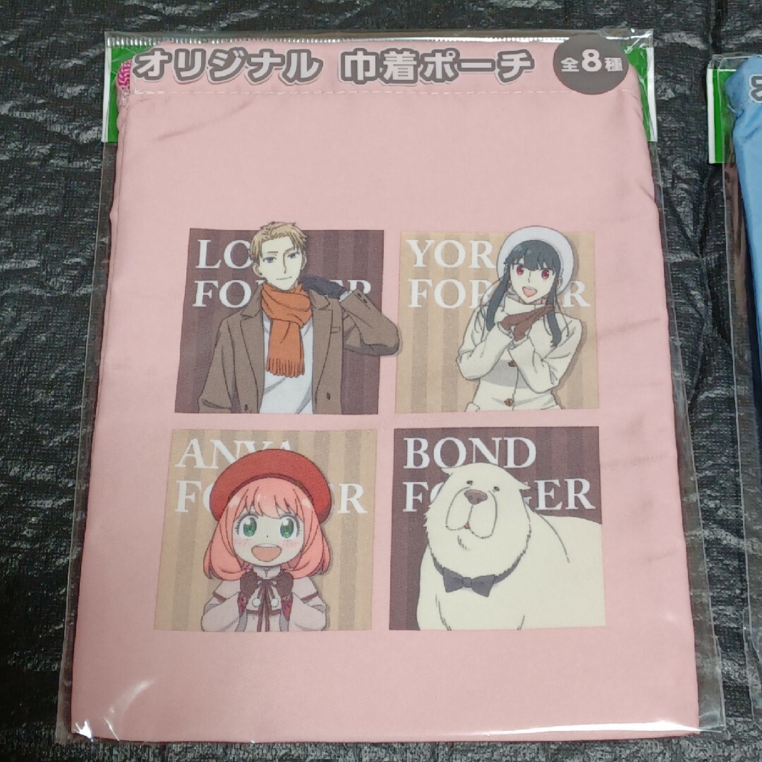 コカ・コーラ(コカコーラ)の劇場版　ＳＰＹ×ＦＡＭＩＬＹ　　　　巾着ポーチ エンタメ/ホビーのおもちゃ/ぬいぐるみ(キャラクターグッズ)の商品写真