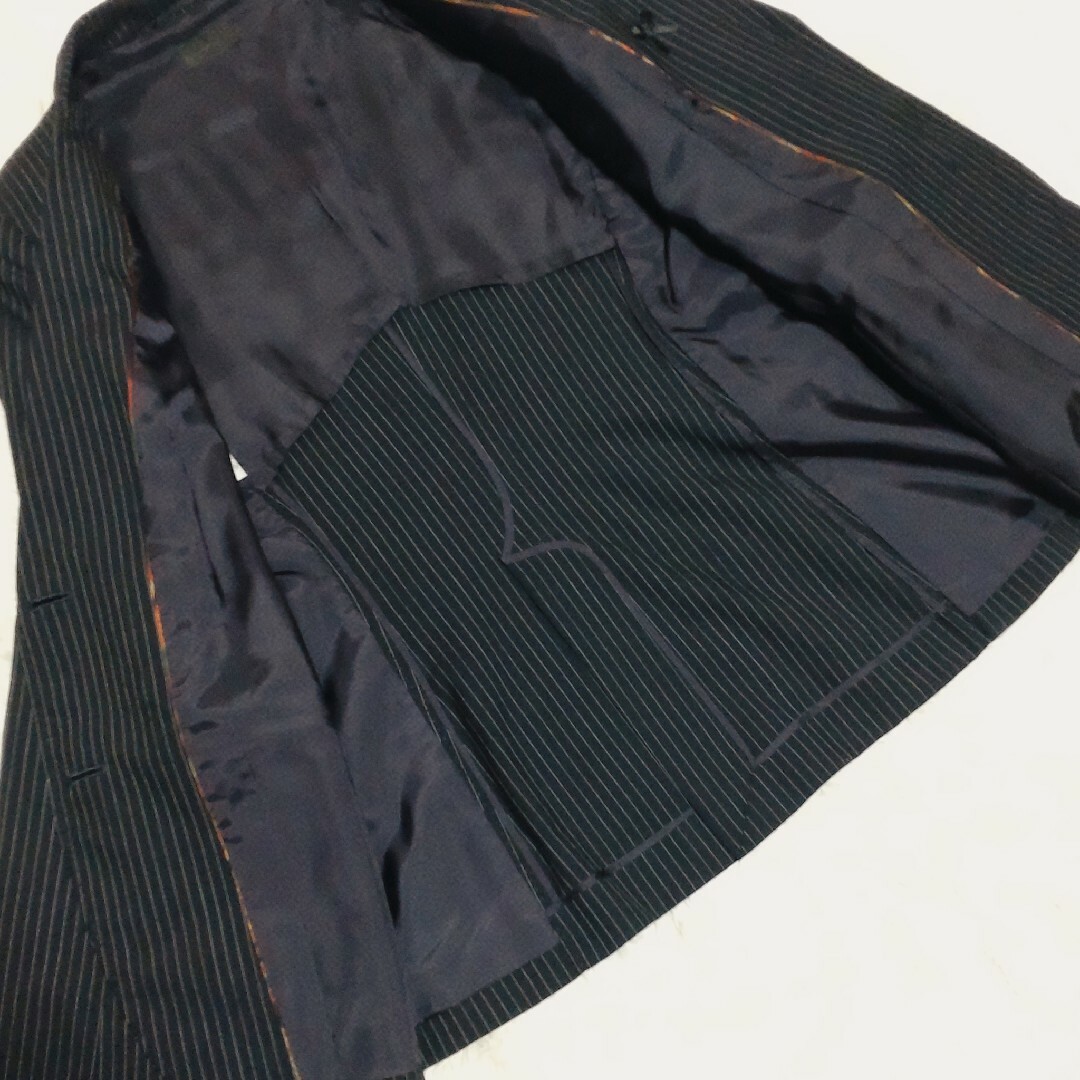 Paul Smith(ポールスミス)の美品　42L大きいサイズ  ポールスミスブラック　濃紺ピンストライプジャケット レディースのジャケット/アウター(テーラードジャケット)の商品写真
