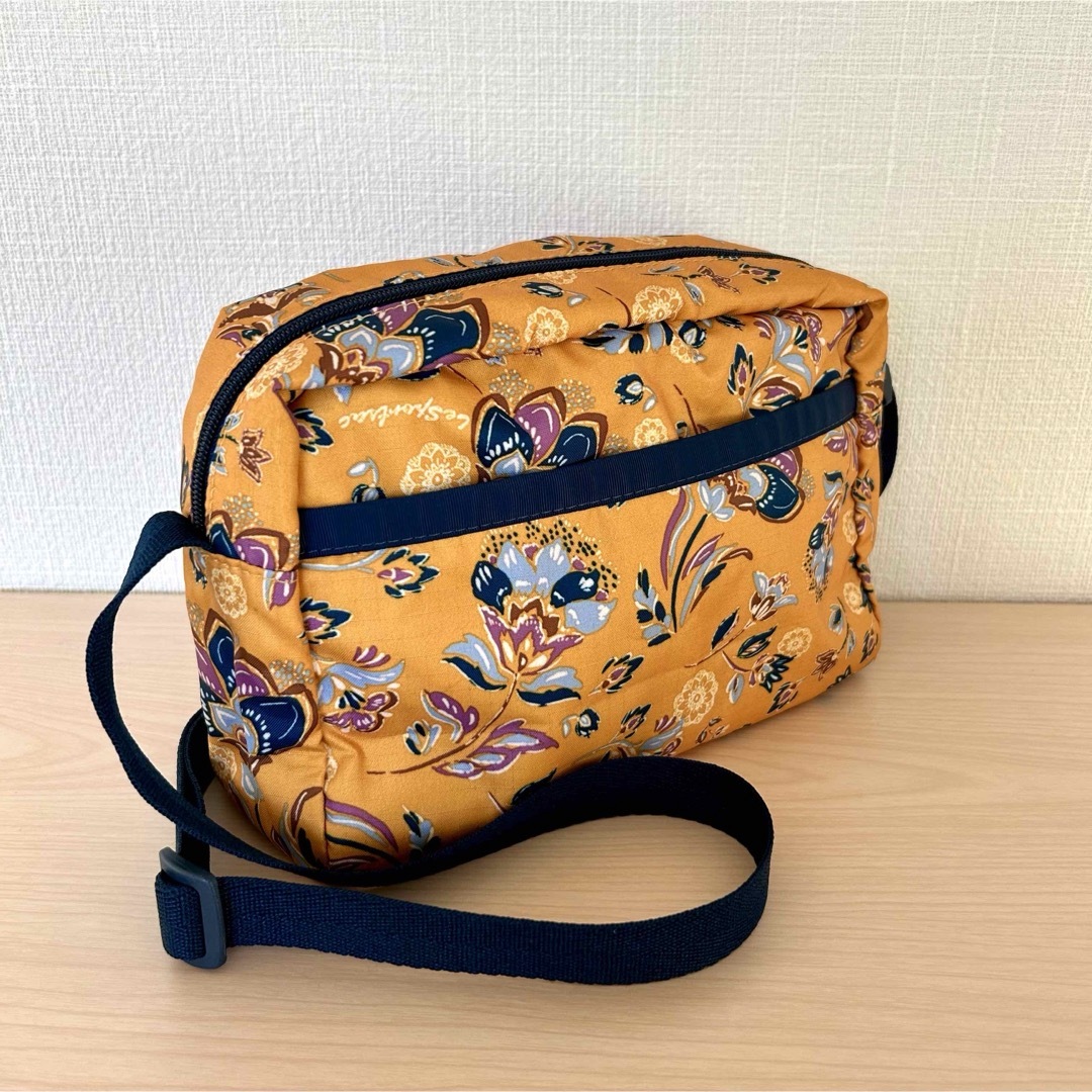 LESPORTSAC ショルダーバッグ イエロー フラワー柄 レスポ 美品 レディースのバッグ(ショルダーバッグ)の商品写真