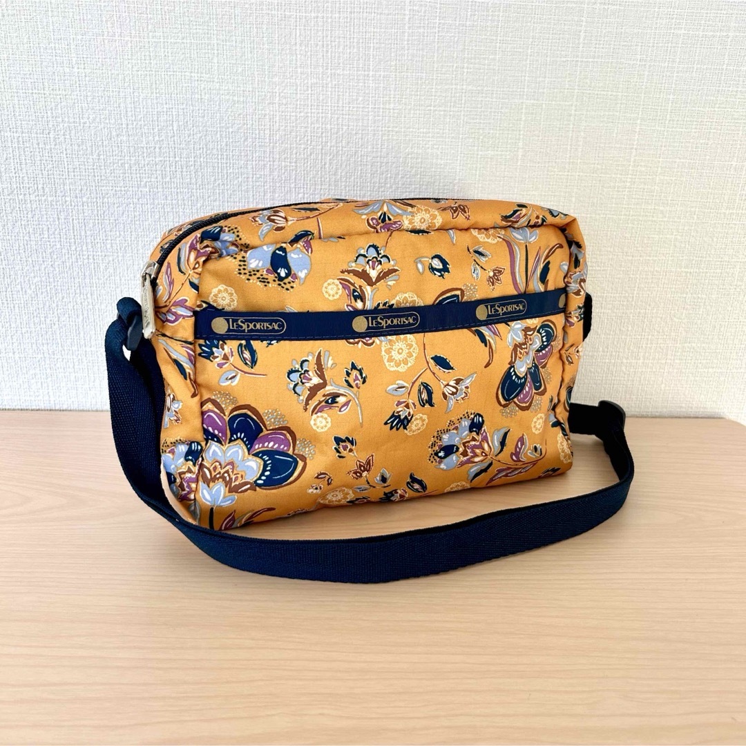 LESPORTSAC ショルダーバッグ イエロー フラワー柄 レスポ 美品 レディースのバッグ(ショルダーバッグ)の商品写真