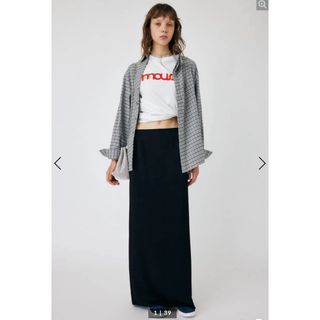 マウジー(moussy)の【タグ付き新品未使用】MOUSSY SATIN MAXI TIGHT スカート(ロングスカート)