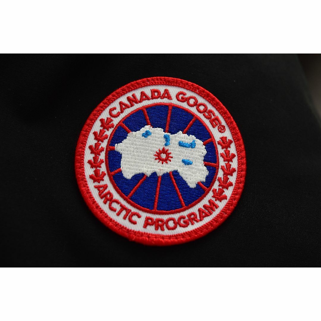 CANADA GOOSE(カナダグース)の・CANADAGOOSE・カナダグース・JASPER・ジャスパー・ブラック・ メンズのジャケット/アウター(ダウンジャケット)の商品写真