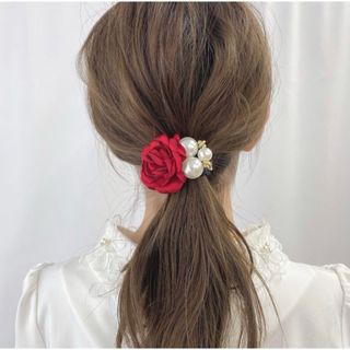 【レッド】薔薇パールヘアゴム バラ シュシュ 結婚式 入学式 卒業式 (ヘアゴム/シュシュ)