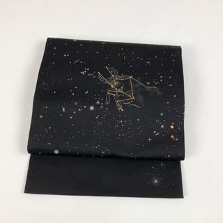 着物帯 袋帯 落款 綺麗な星空の帯  星座 銀糸 ラメ糸 刺繍  双子座 牡牛座 天の川 正絹 黒 レディース【中古】【送料無料】(帯)