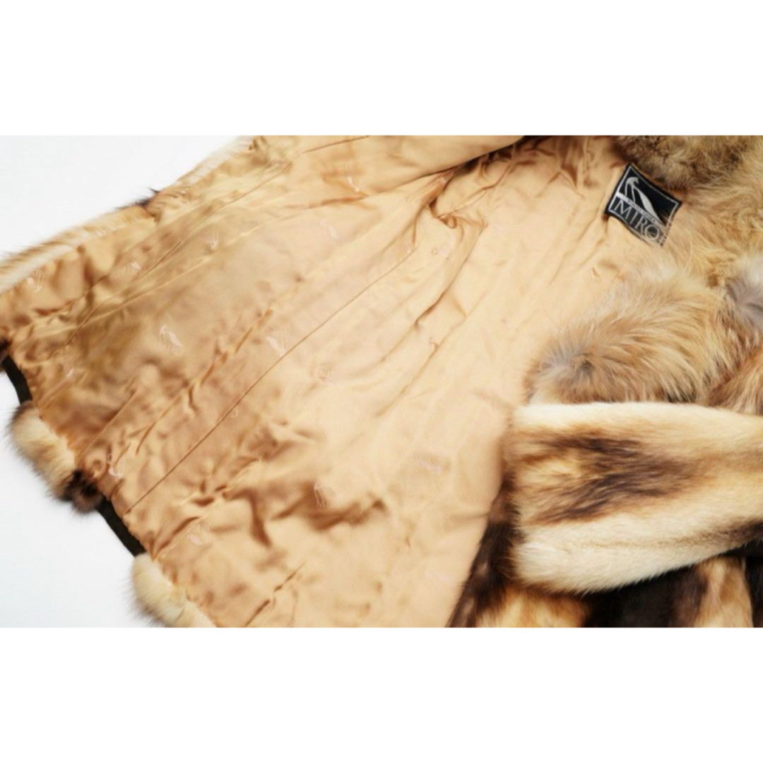 希少　フィッチ　毛皮　コート　フォックス レディースのジャケット/アウター(毛皮/ファーコート)の商品写真