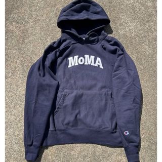 チャンピオン(Champion)の【美品】Champion×MoMA パーカー　ネイビー　Lサイズ(パーカー)