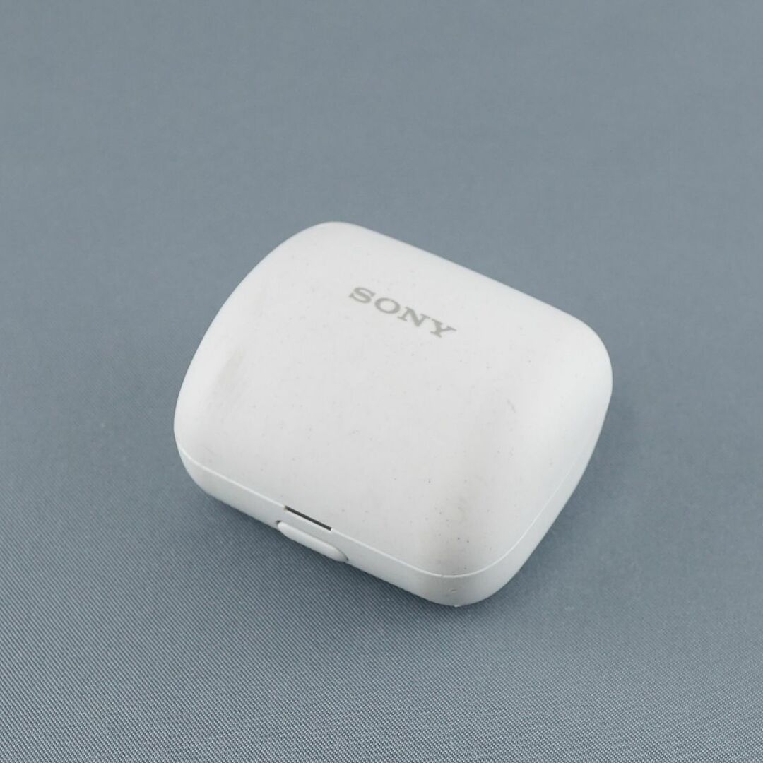 SONY(ソニー)のSONY WF-L900 LinkBuds 充電ケースのみ USED品 ソニー イヤホンケース 充電器 チャージングケース ホワイト 完動品 S V9691 スマホ/家電/カメラのオーディオ機器(ヘッドフォン/イヤフォン)の商品写真