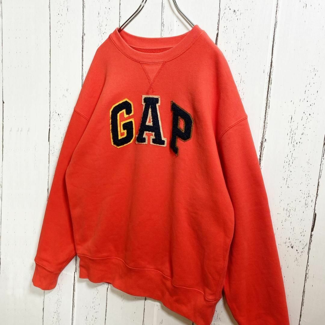 GAP(ギャップ)のオールドギャップ OLD GAP 刺繡ロゴ スウェット 90s 古着 S レッド メンズのトップス(スウェット)の商品写真