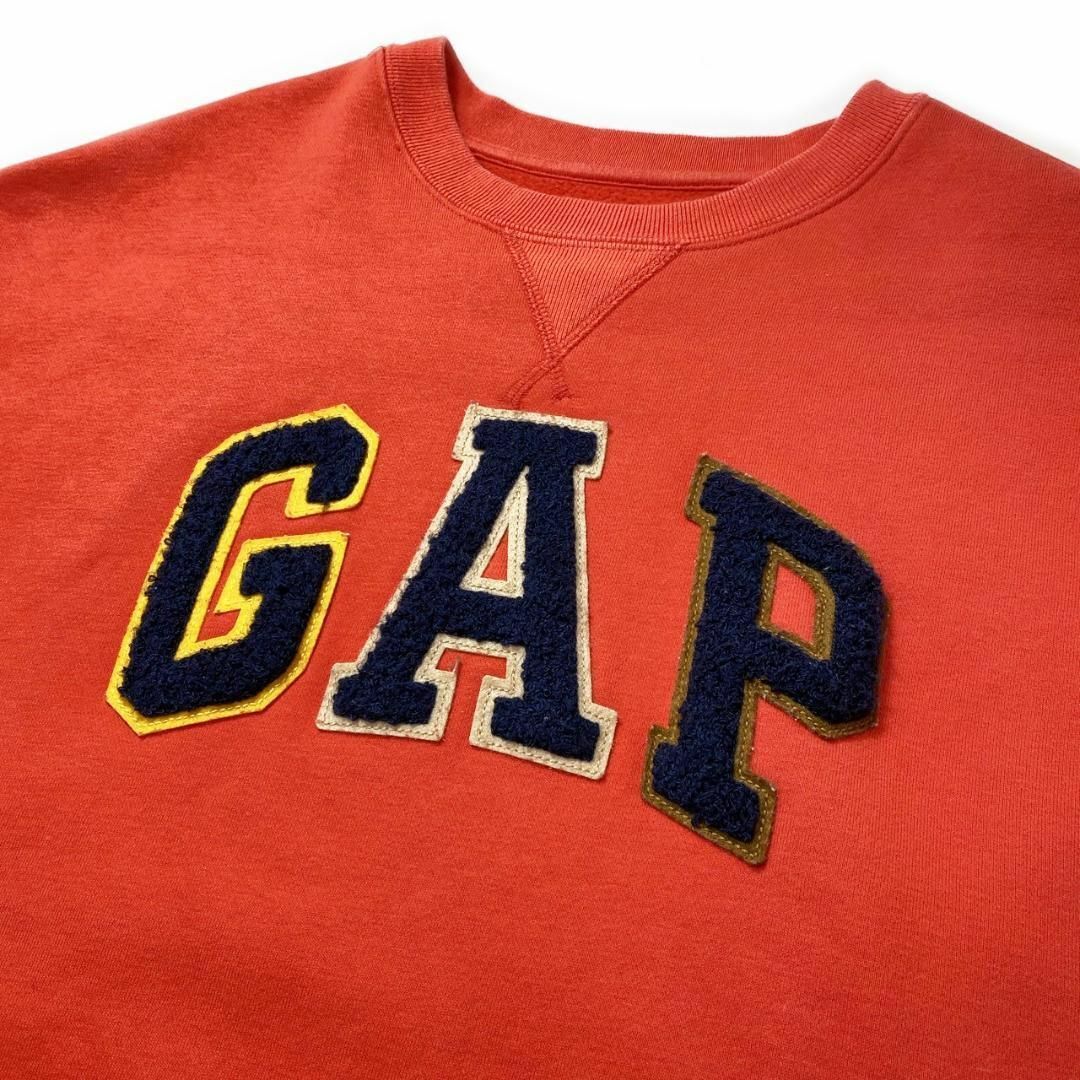 GAP(ギャップ)のオールドギャップ OLD GAP 刺繡ロゴ スウェット 90s 古着 S レッド メンズのトップス(スウェット)の商品写真