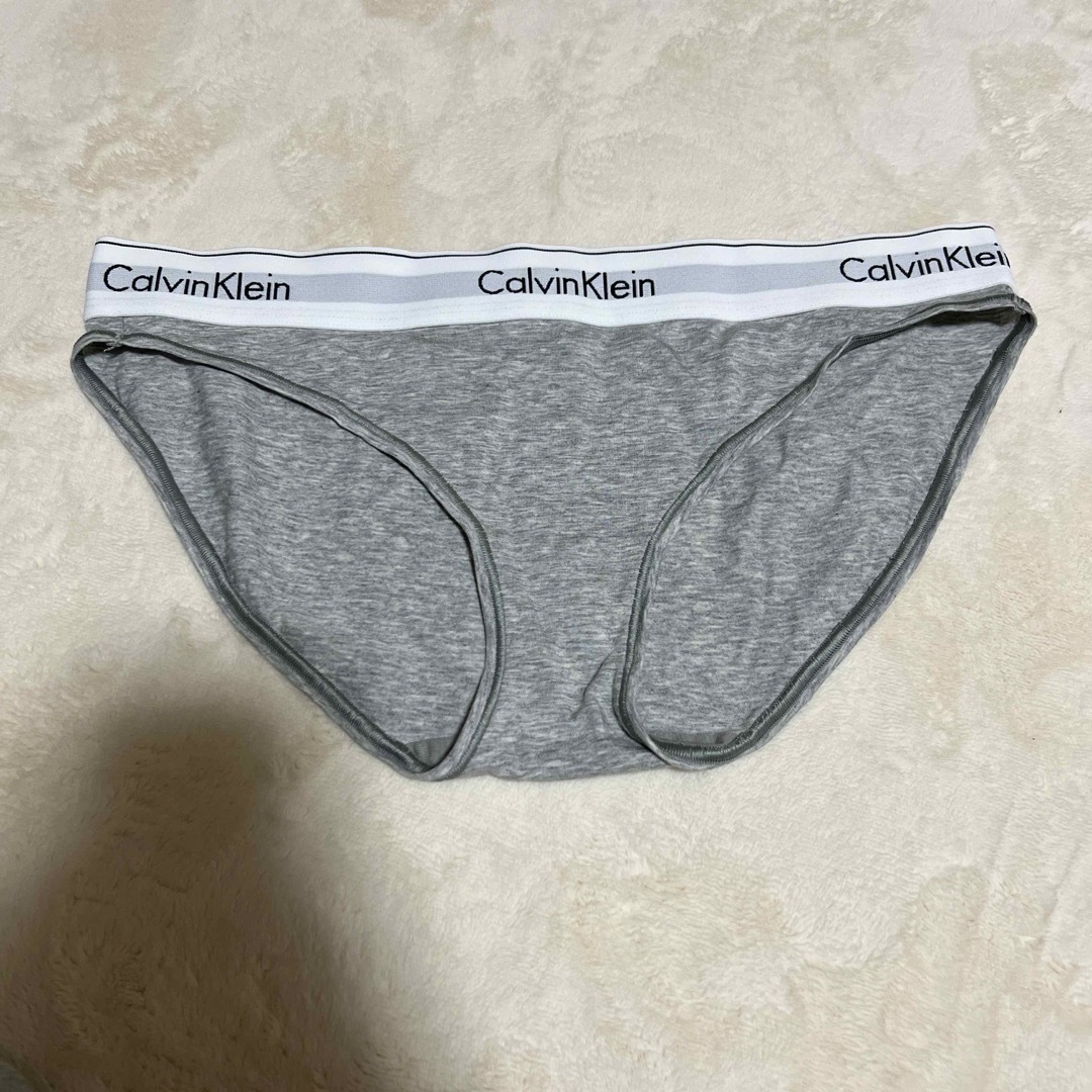 Calvin Klein(カルバンクライン)のck  カルバンクライン  ショーツ　L レディースの下着/アンダーウェア(ショーツ)の商品写真
