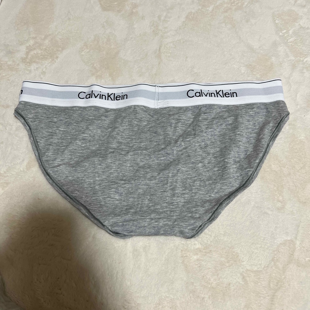 Calvin Klein(カルバンクライン)のck  カルバンクライン  ショーツ　L レディースの下着/アンダーウェア(ショーツ)の商品写真