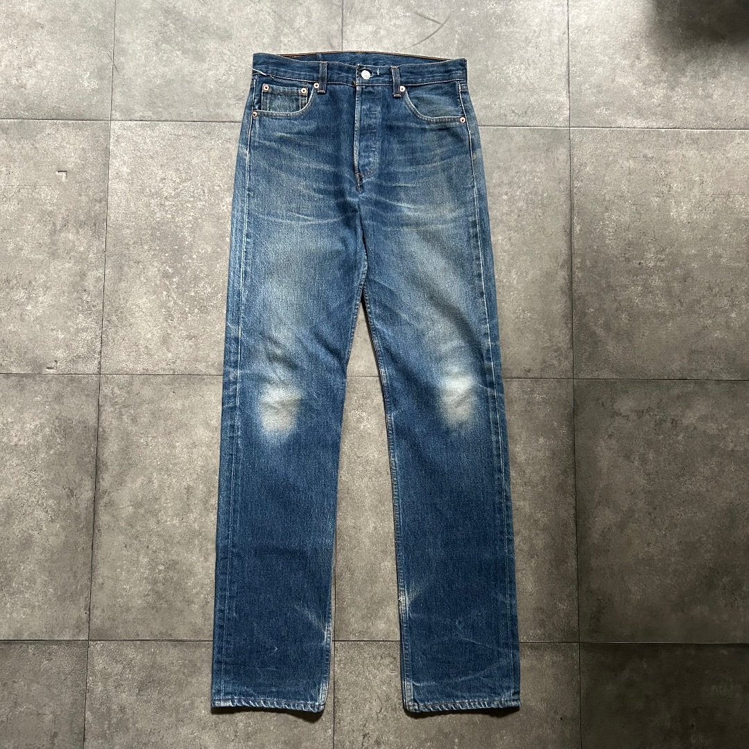 Levi's(リーバイス)の90s リーバイス501 USA製 30×34 濃紺 ヒゲ/ハチノス メンズのパンツ(デニム/ジーンズ)の商品写真