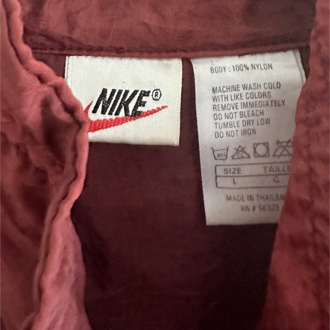 NIKE(ナイキ)のNIKE 90s 銀タグ　ナイロンジャケット　スウッシュロゴ刺繍　バックロゴ刺繍 メンズのジャケット/アウター(ナイロンジャケット)の商品写真