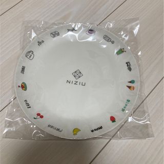 ニジュー(NiziU)のNiziU ファンクラブ限定　プレート(アイドルグッズ)