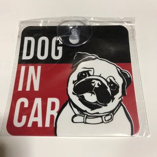 DOG IN CAR  パグ　吸盤付き　ドッグインカー(犬)