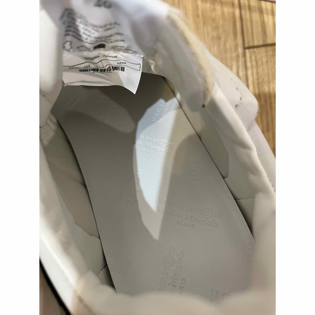 MM6(エムエムシックス)のメゾン マルジェラ スニーカー ブーツ 白 黒 グレー レザー 40 新品未使用 レディースの靴/シューズ(スニーカー)の商品写真