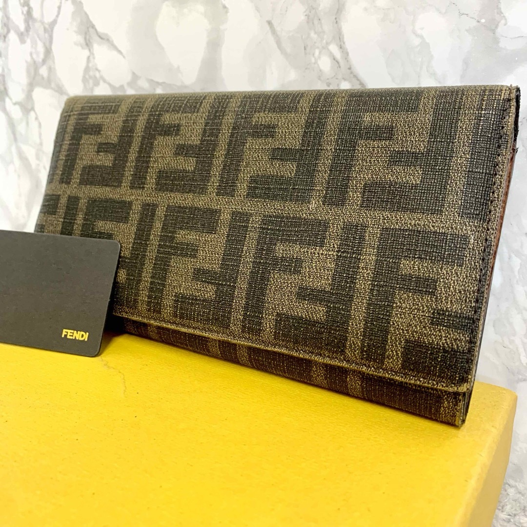 FENDI(フェンディ)のフェンディ　長財布　箱・ギャランティーカード付き ズッカ柄　二つ折り メンズのファッション小物(折り財布)の商品写真