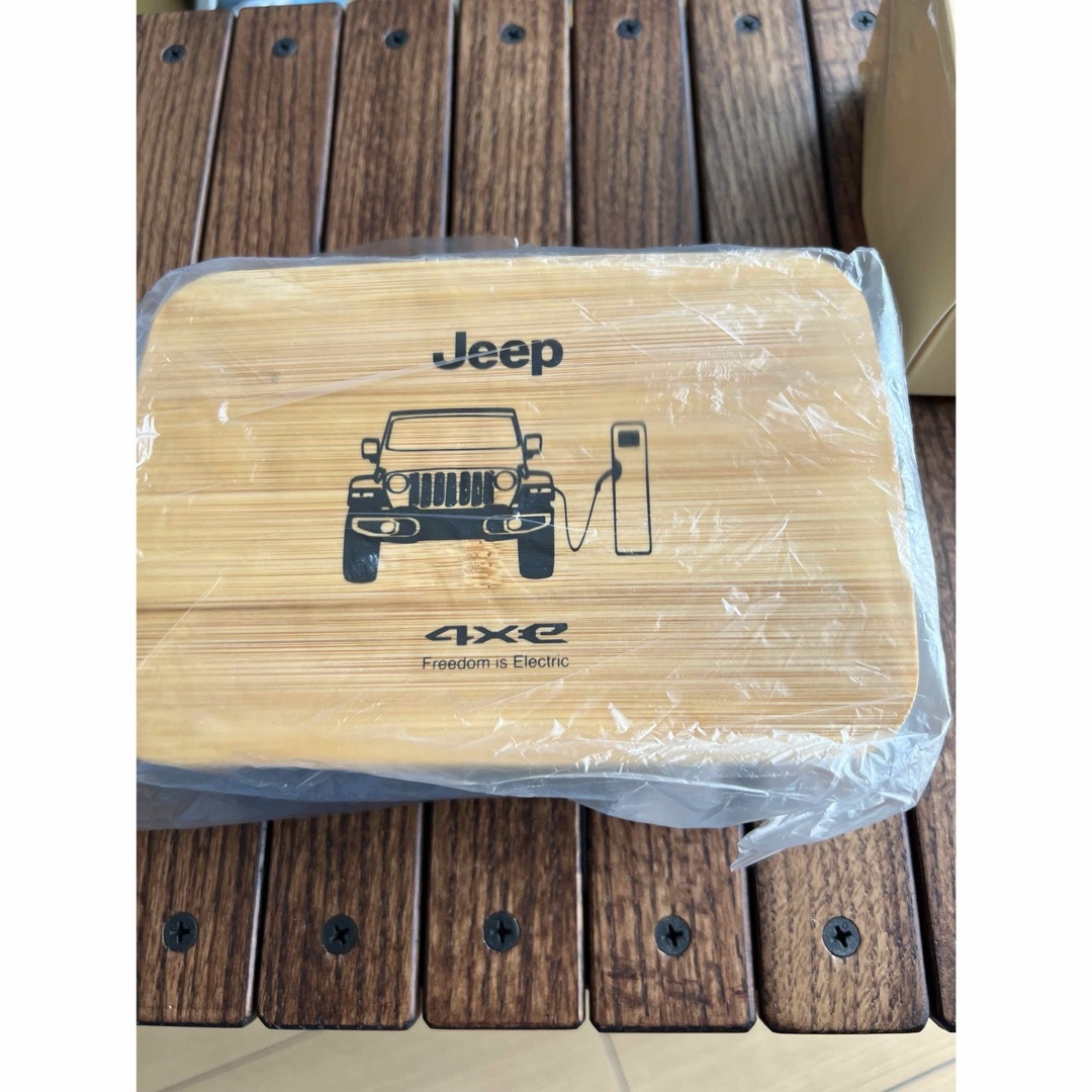 Jeep(ジープ)の値下げ　新品　jeep 　ノベルティ　バンブーファイバー　保存容器　弁当箱 インテリア/住まい/日用品のキッチン/食器(弁当用品)の商品写真