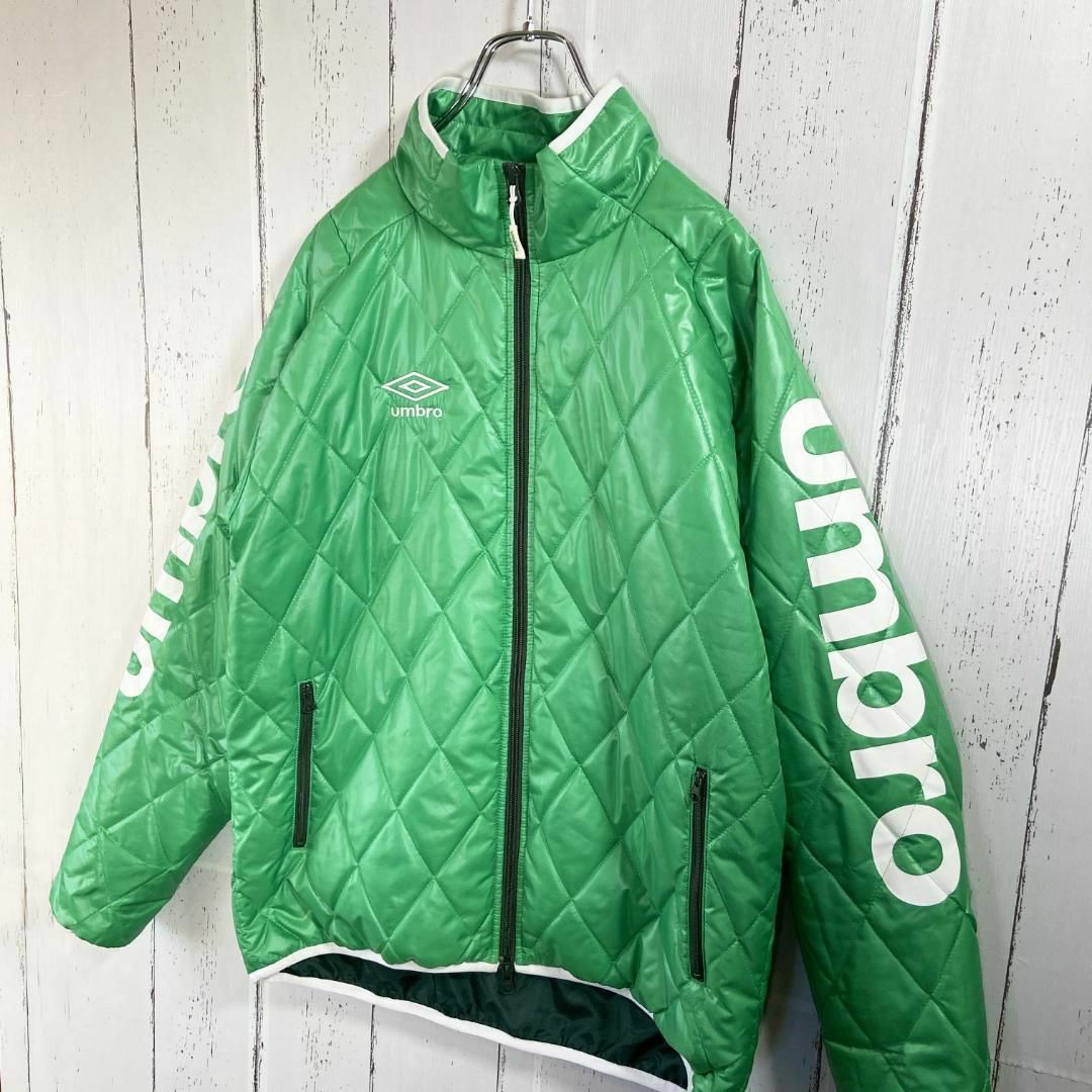 UMBRO(アンブロ)のアンブロ UMBRO キルティングジャケット アームロゴ 中綿 Lサイズ 緑 メンズのジャケット/アウター(ダウンジャケット)の商品写真