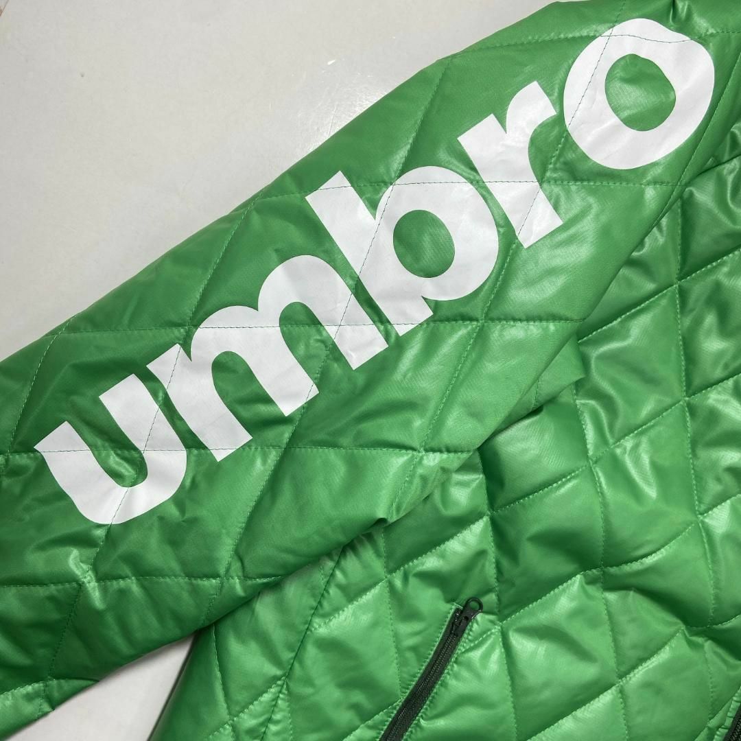 UMBRO(アンブロ)のアンブロ UMBRO キルティングジャケット アームロゴ 中綿 Lサイズ 緑 メンズのジャケット/アウター(ダウンジャケット)の商品写真