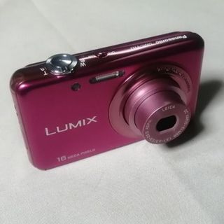 パナソニック(Panasonic)の女性特典有◎中古美品★パナソニック・DMC-FH7★電池2個+充電器付(コンパクトデジタルカメラ)