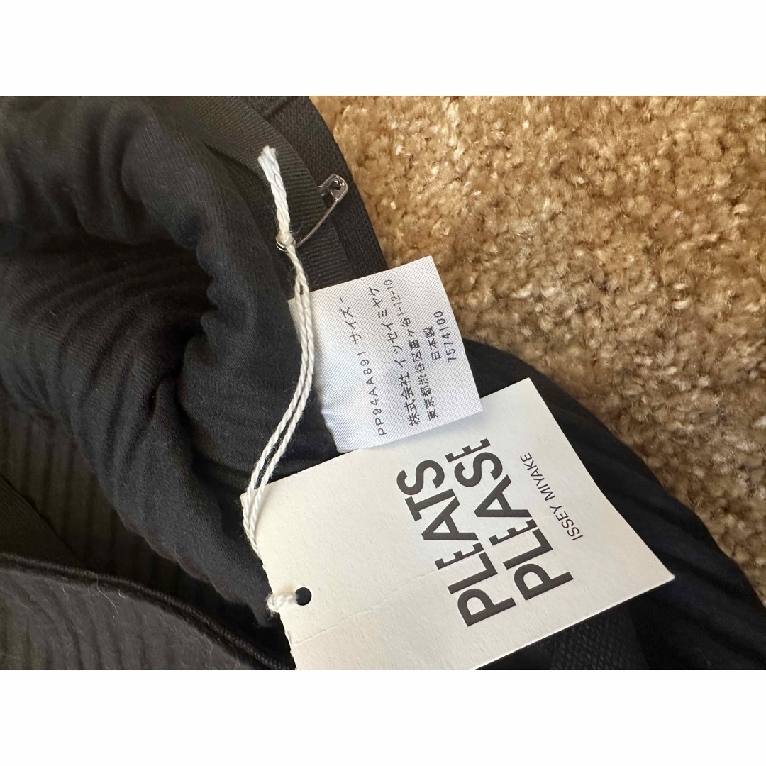 PLEATS PLEASE ISSEY MIYAKE(プリーツプリーズイッセイミヤケ)のプリーツプリーズ　レアなベレー帽　可愛いです！！新品未使用　ブルー レディースの帽子(ハンチング/ベレー帽)の商品写真