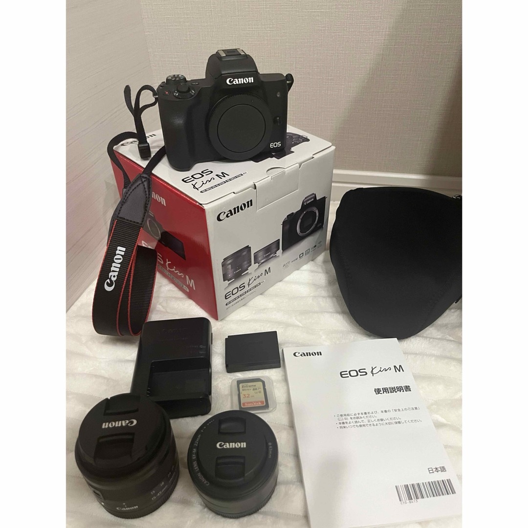 美品 Canon EOS KISS M ダブルレンズキット ブラックCanon