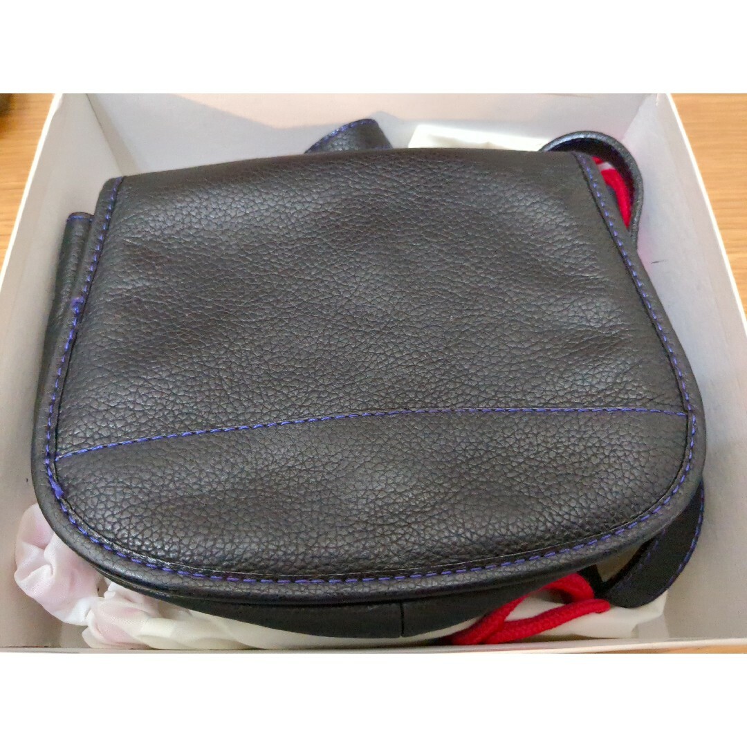 KENZO(ケンゾー)のKENZO　フリンジ付きミニショルダーバッグ　黒 レディースのバッグ(ショルダーバッグ)の商品写真