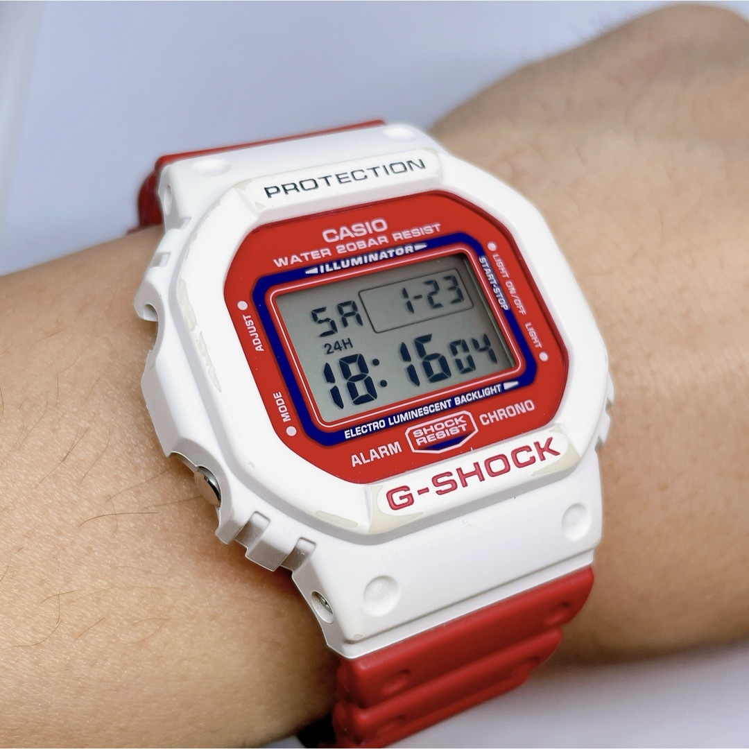 G-SHOCK(ジーショック)のG-SHOCK THROW BACK 1983 DW-5600TB-4A カシオ メンズの時計(腕時計(デジタル))の商品写真