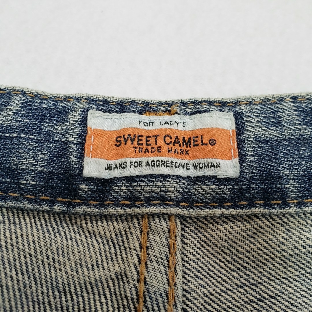 SweetCamel(スウィートキャメル)のSWEET CAMEL デニム ショート パンツ レディースのパンツ(ショートパンツ)の商品写真