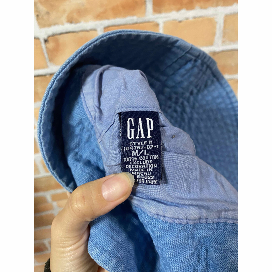 GAP(ギャップ)の【レトロ】GAP ギャップ☆デニム生地にお花柄の刺繍が可愛いバケハ！ レディースの帽子(ハット)の商品写真