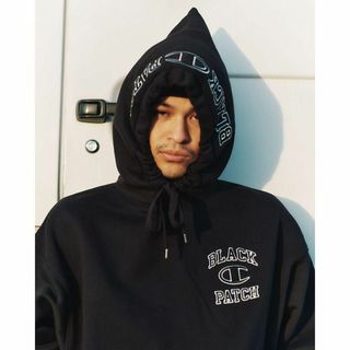 チャンピオン(Champion)のブラックアイパッチ チャンピオン コラボレーション L BLACK ブラック 黒(パーカー)