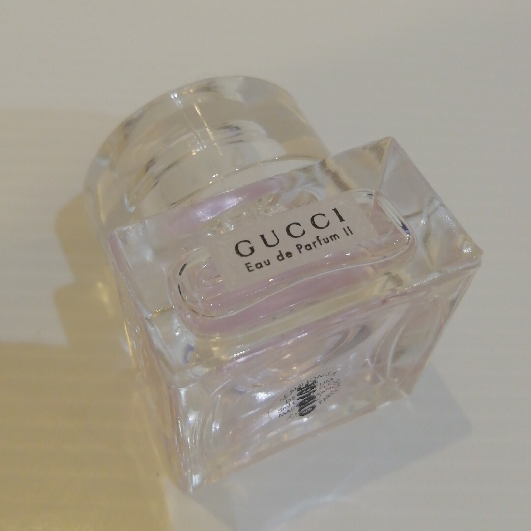 Gucci(グッチ)のGUCCI グッチ eaude perfume II 5ml オードパルファム2 コスメ/美容の香水(香水(女性用))の商品写真