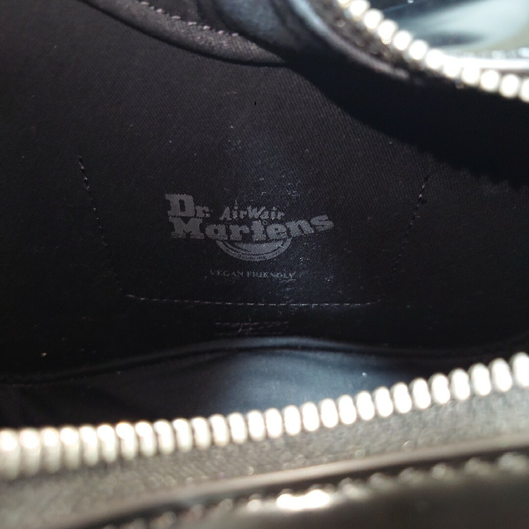 Dr.Martens(ドクターマーチン)の本日限り値下げ‼️Dr.Martens BOW バッグ レディースのバッグ(ショルダーバッグ)の商品写真