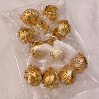 リンツ(Lindt)のリンドール　ホワイトチョコ　12個(菓子/デザート)