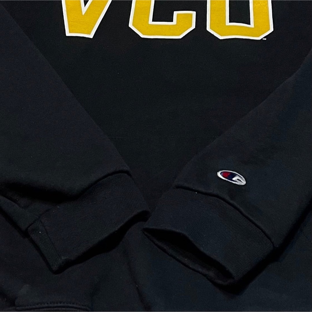 Champion(チャンピオン)の＊7290 Champion チャンピオン　目付き　VCU パーカー レディースのトップス(パーカー)の商品写真