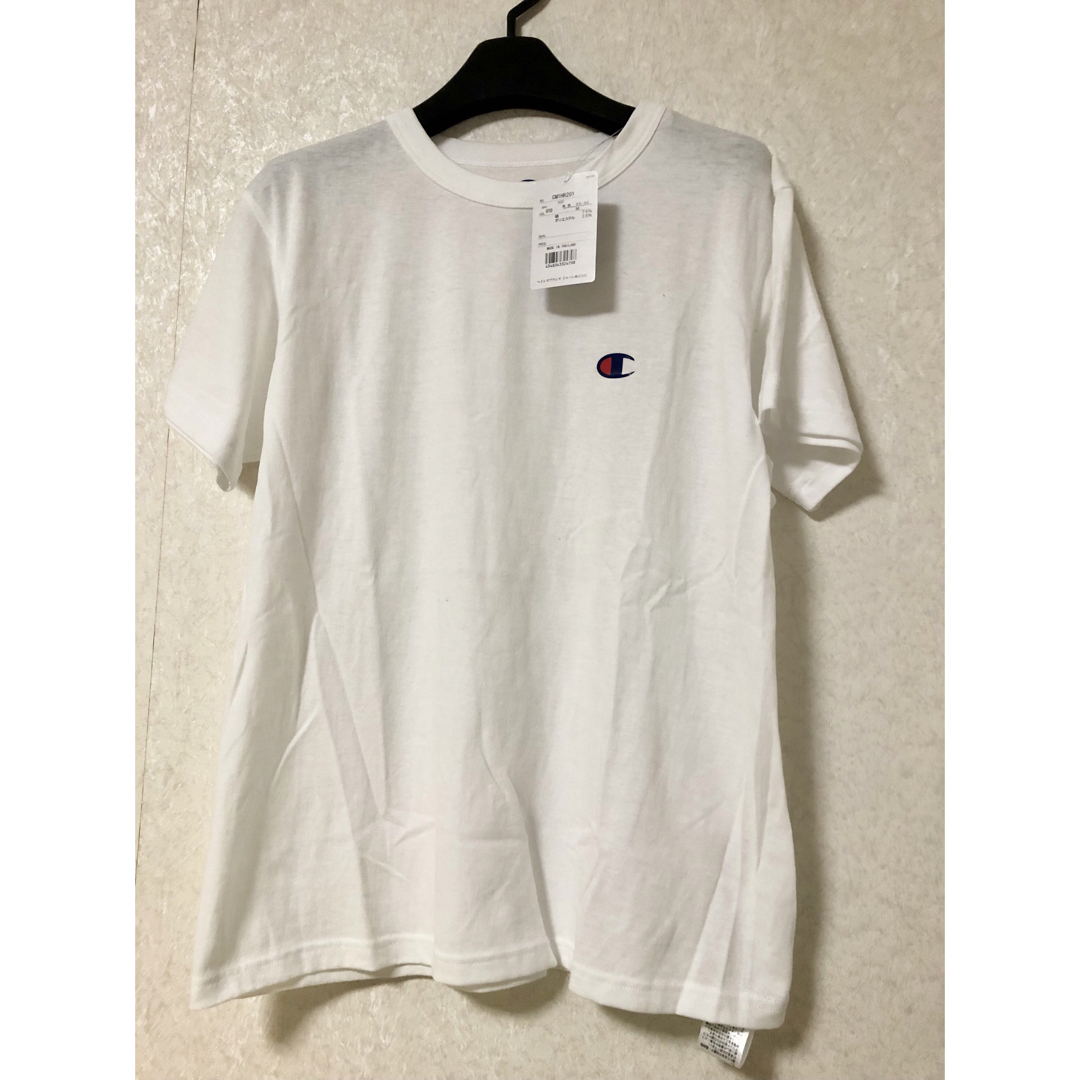 Champion(チャンピオン)の新品　Tシャツ　チャンピン　ホワイト　白　トップス　メンズ　カットソー メンズのトップス(Tシャツ/カットソー(半袖/袖なし))の商品写真