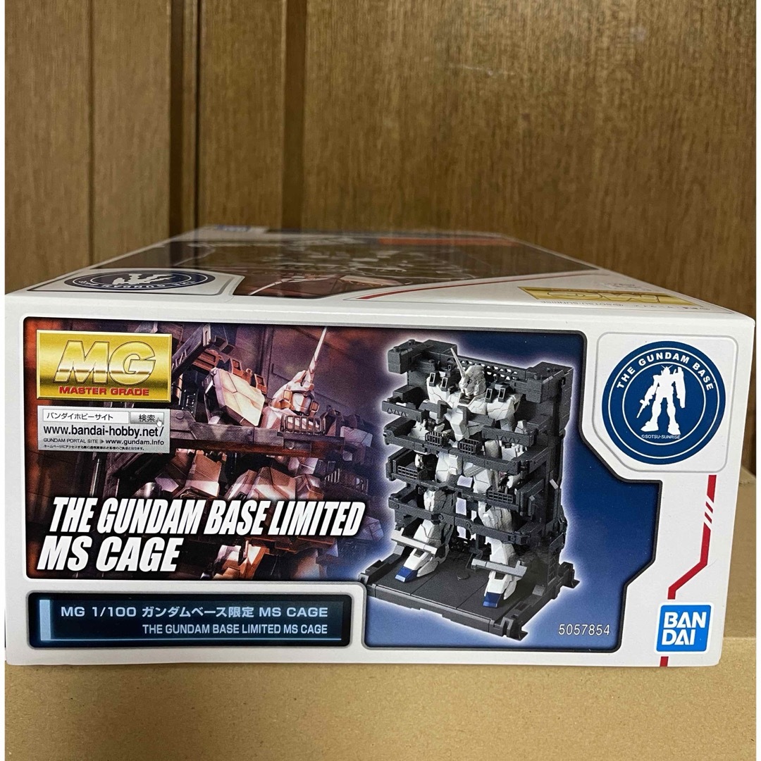 BANDAI(バンダイ)のMG 1/100  MS CAGE ガンダムベース限定品　新品 未使用 エンタメ/ホビーのおもちゃ/ぬいぐるみ(プラモデル)の商品写真