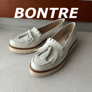 BONTRE - 【極美品】BONTRE ボントレ 厚底タッセルローファー ホワイト エナメル素材