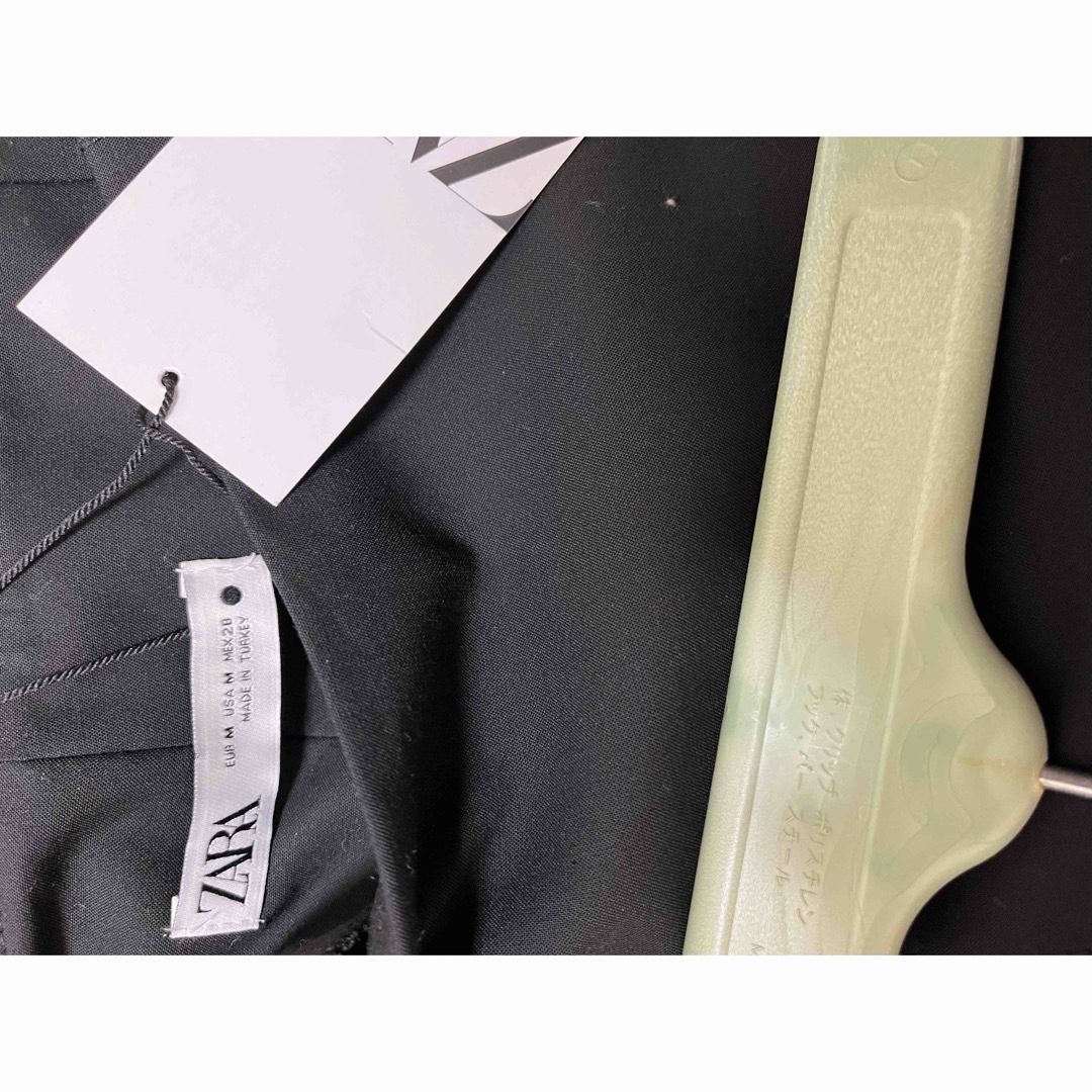 ZARA(ザラ)の新品ZARA・ステッチ入りロングタイトスカート・ブラックMサイズ レディースのスカート(ロングスカート)の商品写真