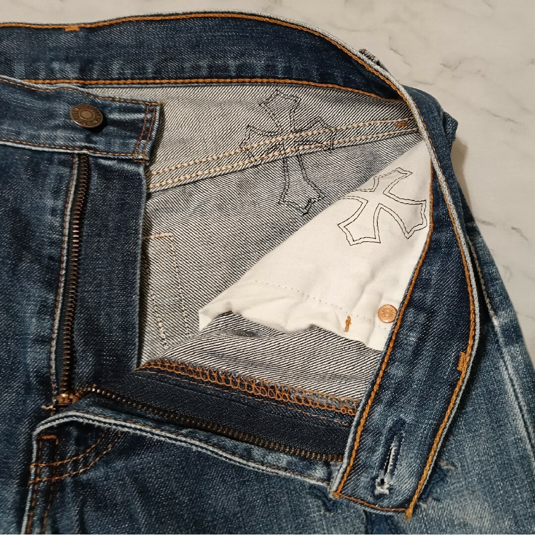 Chrome Hearts(クロムハーツ)のLevi's 505（W30 / 76cm）クロスパッチカスタム メンズのパンツ(デニム/ジーンズ)の商品写真