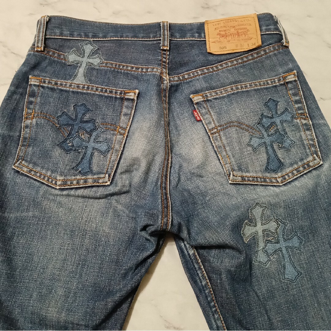 Chrome Hearts(クロムハーツ)のLevi's 505（W30 / 76cm）クロスパッチカスタム メンズのパンツ(デニム/ジーンズ)の商品写真