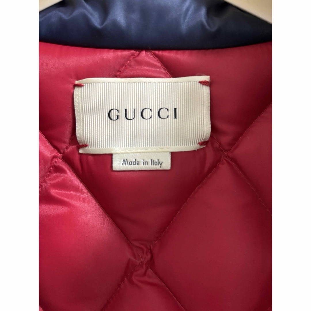 Gucci(グッチ)の【美品】GUCCI ダウン キッズ/ベビー/マタニティのキッズ服男の子用(90cm~)(ジャケット/上着)の商品写真